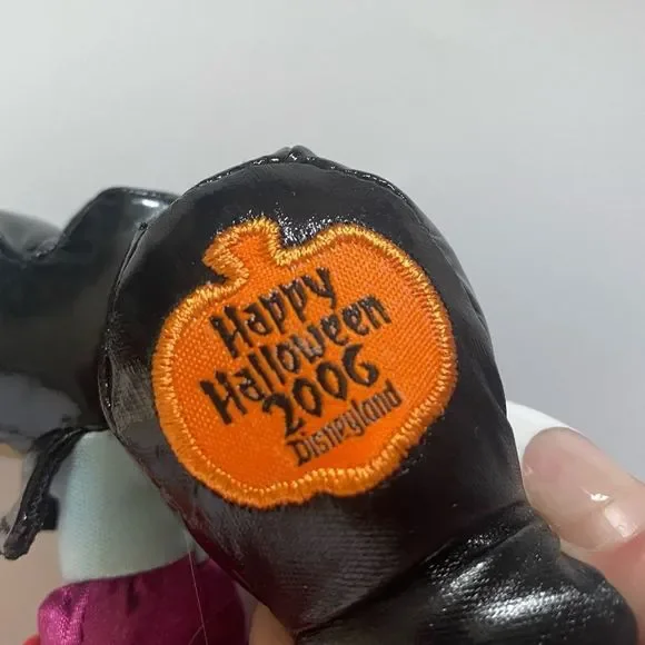 ❌SOLD❌ Disney Authentic Disneyland 2006 Halloween Plushie - Picture 6 of 11